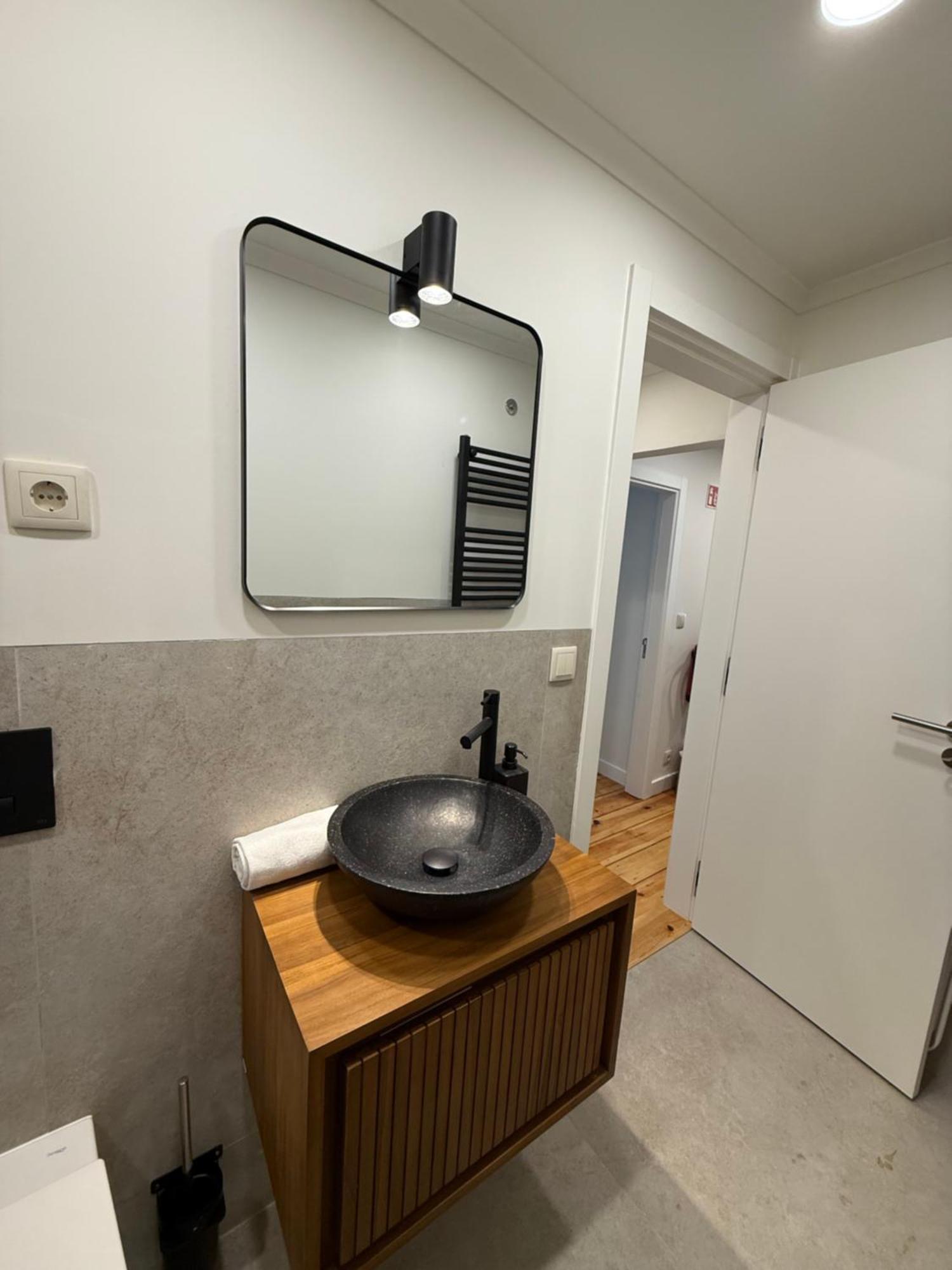 C1 Remodeld Beautiful Charming 2Br Apartment - Bairro Alto Lisboa Exteriör bild